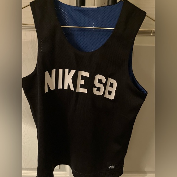 NIKE REVERSIBLE BASKETBALL JERSEY UNISEX FOR KIDS ROYAL BLUE OR BLACK SMALL - Picture 7 of 13